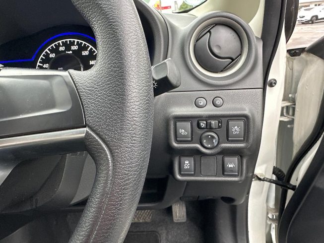 2016 Nissan Note image 100890