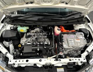 2017 Toyota Corolla Fielder Hybrid image 109621
