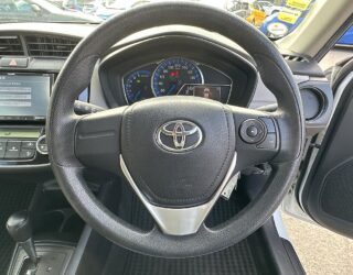 2013 Toyota Corolla image 112106