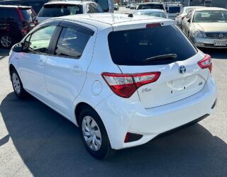 2017 Toyota Vitz image 113214
