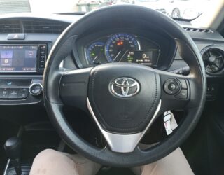 2017 Toyota Corolla Fielder Hybrid image 111484