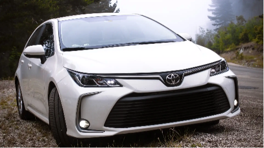 Most economical cars NZ - White Toyota Prius 