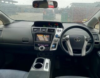 2012 Toyota Prius Alpha image 133313