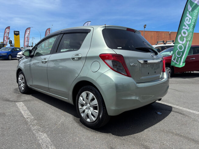 2013 Toyota Vitz image 223279