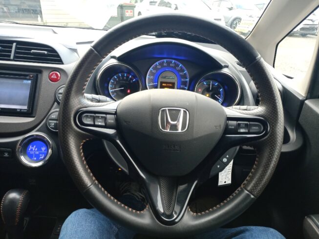 2013 Honda Fit Shuttle Hybrid image 145946