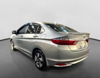 2015 Honda Grace image 160413