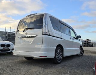 2015 Nissan Serena image 165443