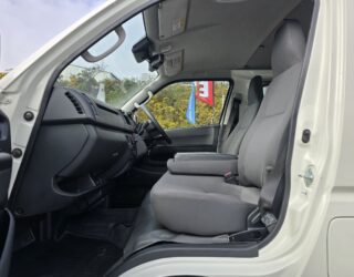 2018 Toyota Regius image 165452