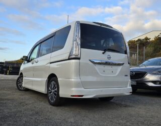 2015 Nissan Serena image 165441