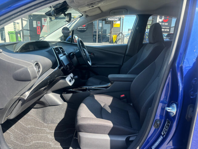 2018 Toyota Prius image 170035