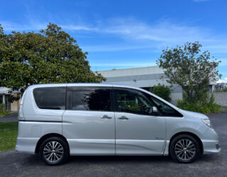 2015 Nissan Serena image 176031