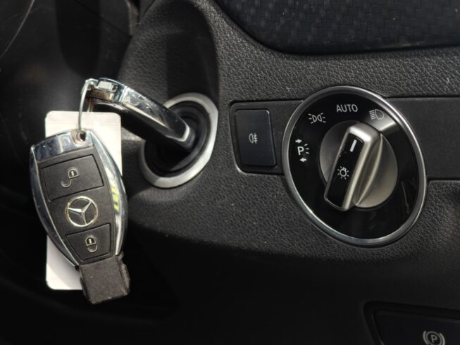 2013 Mercedes-benz A 180 image 180052