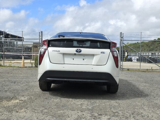 2017 Toyota Prius image 186477