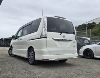 2014 Nissan Serena image 191311