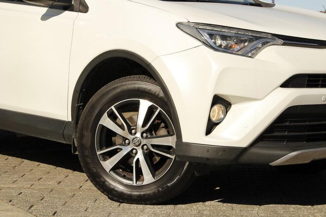 2018 Toyota Rav4 image 182198