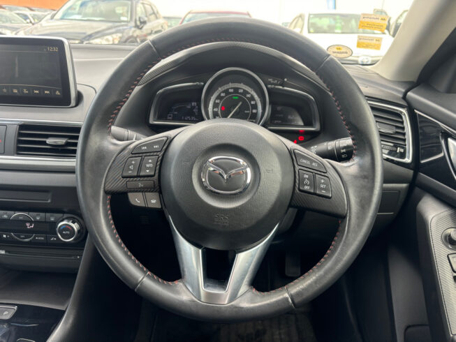 2015 Mazda Axela image 180930