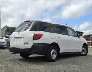 2018 Mazda Familia image 181877