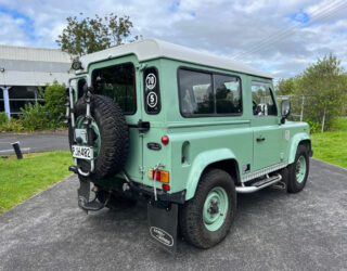 2002 Land Rover Defender image 186732