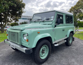 2002 Land Rover Defender image 186736