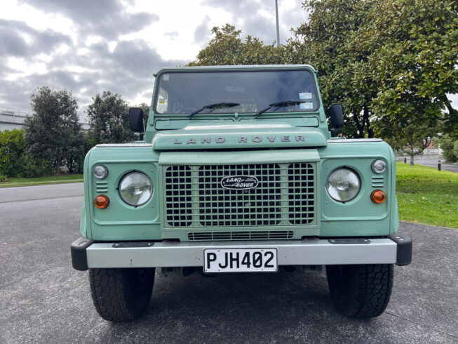 2002 Land Rover Defender image 186737