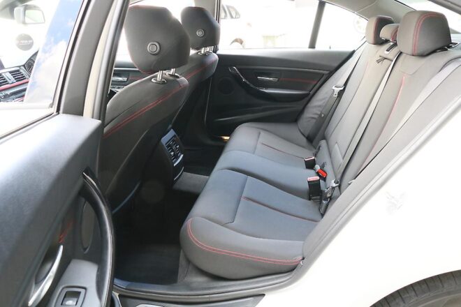 2013 Bmw 320i image 184553