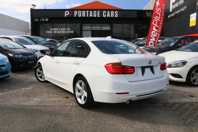 2013 Bmw 320i image 184549