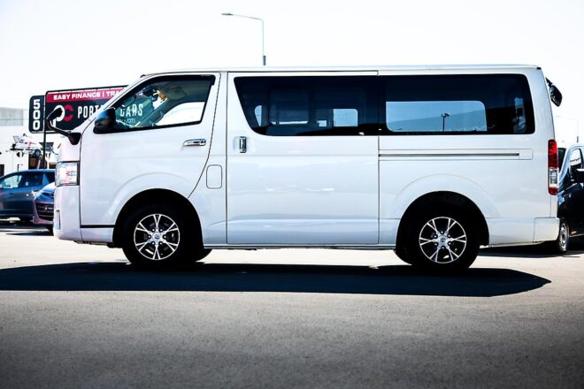 2018 Toyota Hiace image 224225