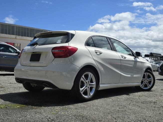 2015 Mercedes-benz A 180 image 218990