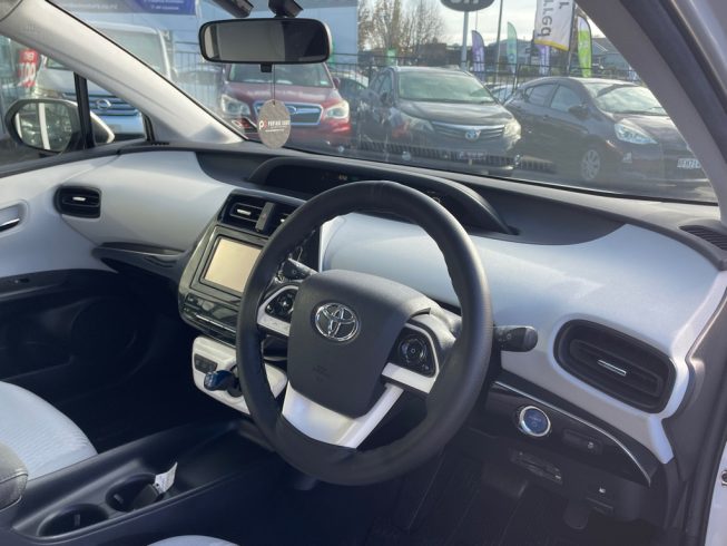 2016 Toyota Prius S Model image 271947