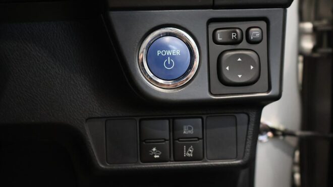 2016 Toyota Corolla Fielder Hybrid G Model, Push Start, Apple Car Play NZ Radio image 305823