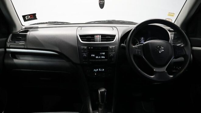 2013 Suzuki Swift RS image 303470