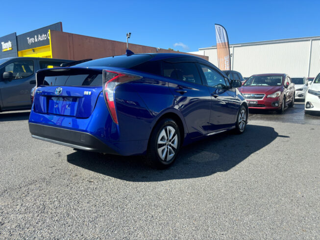 2018 Toyota Prius image 203590