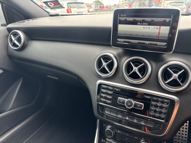 2015 Mercedes-benz A 180 image 221328