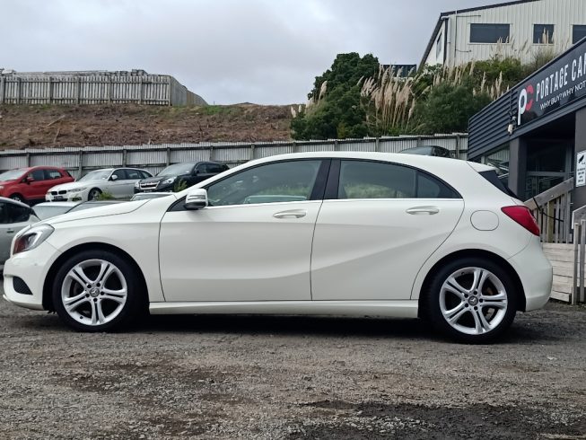 2015 Mercedes-benz A 180 image 250141