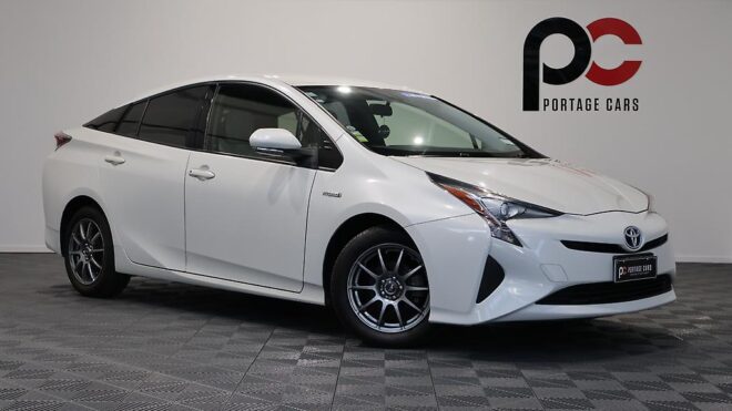 2016 Toyota Prius S Model image 303214