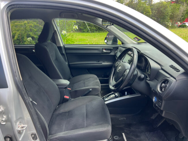 2016 Toyota Corolla Fielder Hybrid G Model, Push Start image 217473