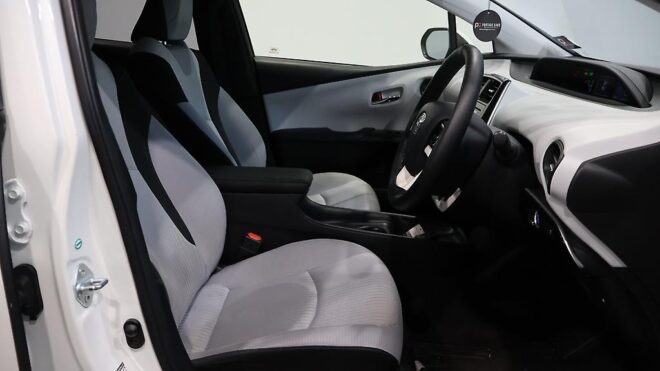2016 Toyota Prius S Model image 303221