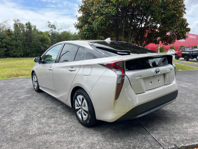 2016 Toyota Prius image 218755