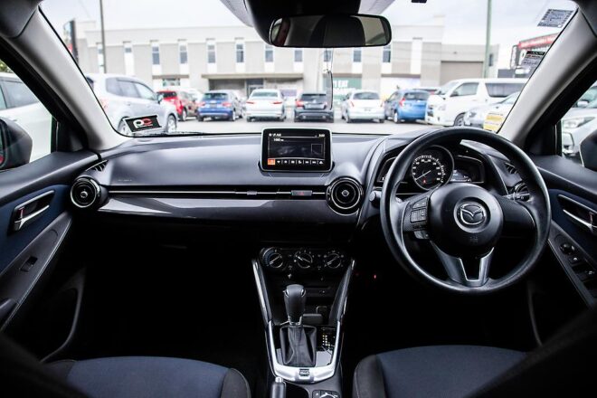2014 Mazda Demio 13S SkyActiv image 219433