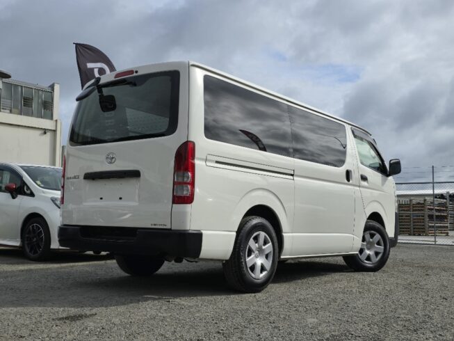 2018 Toyota Hiace image 202300