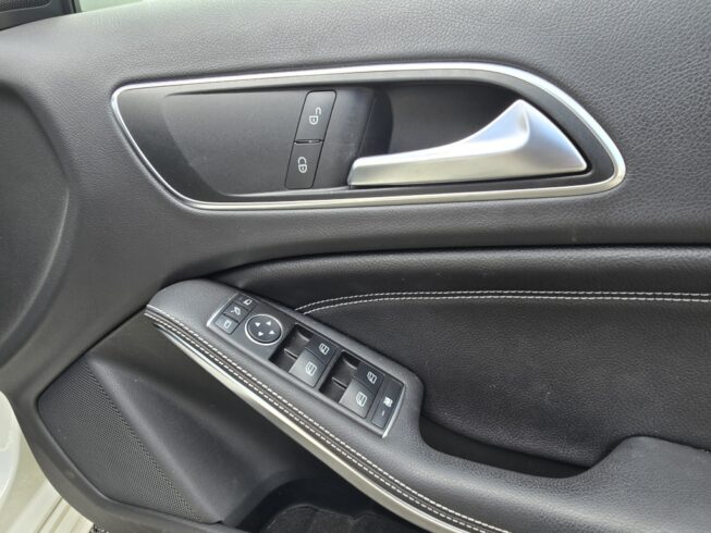 2015 Mercedes-benz A 180 image 218986