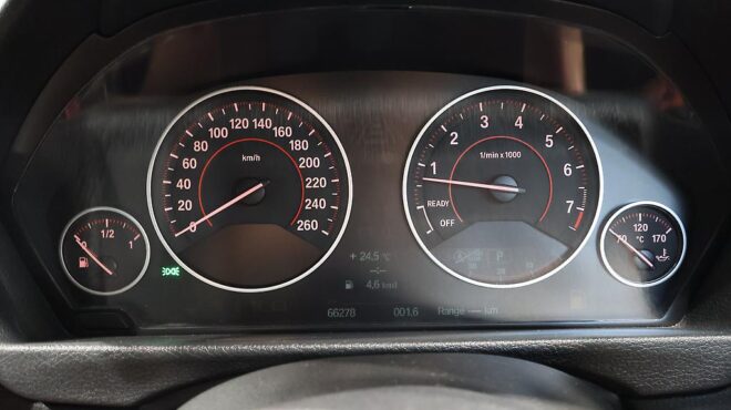 2013 Bmw 320i Touring Sport Line Wagon image 315702