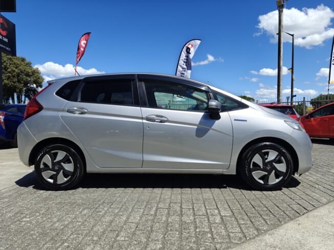 2013 Honda Fit Hybrid image 217888