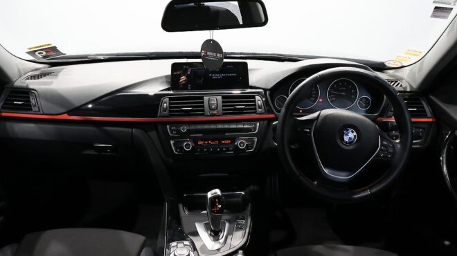 2013 Bmw 320i Touring Sport Line Wagon image 315701