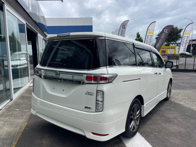 2012 Nissan Elgrand image 213426