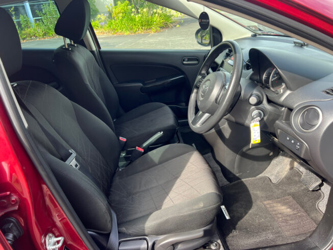 2014 Mazda Demio image 220403