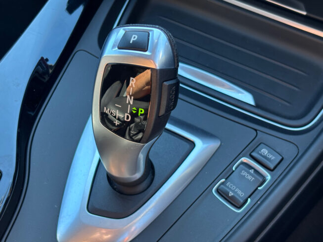 2013 Bmw 320i Touring Sport Line Wagon image 299121