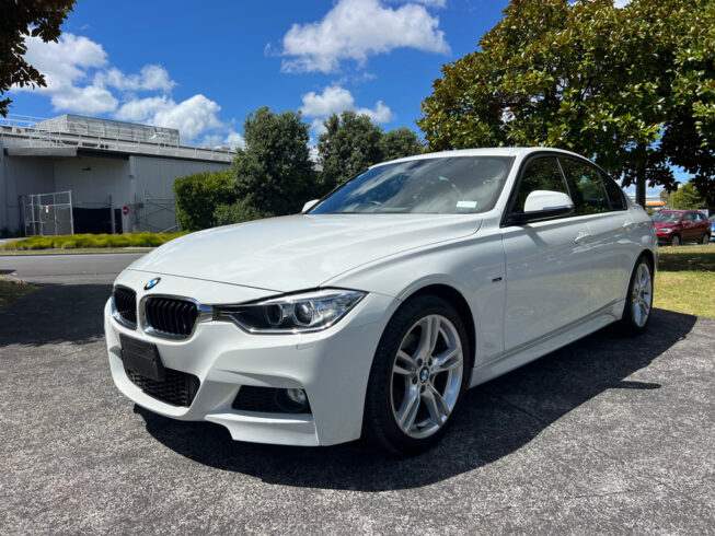 2013 Bmw 320i image 213890