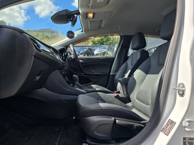 2020 Holden Astra image 225325