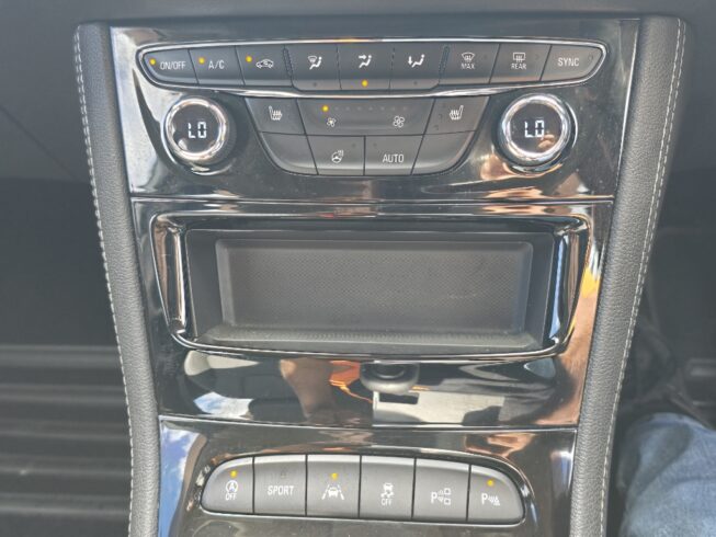 2020 Holden Astra image 225333